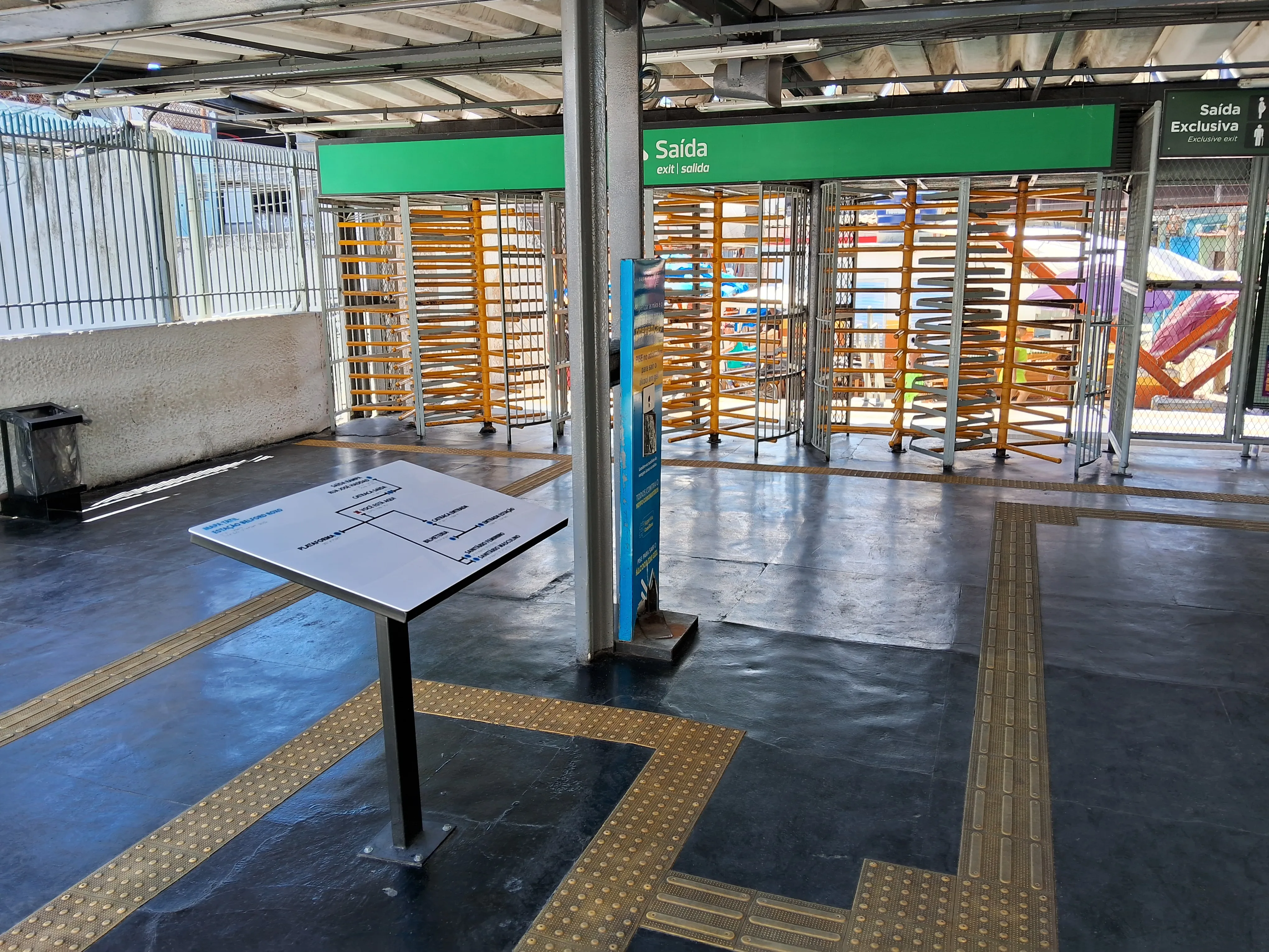 saída reformada da estação belford roxo